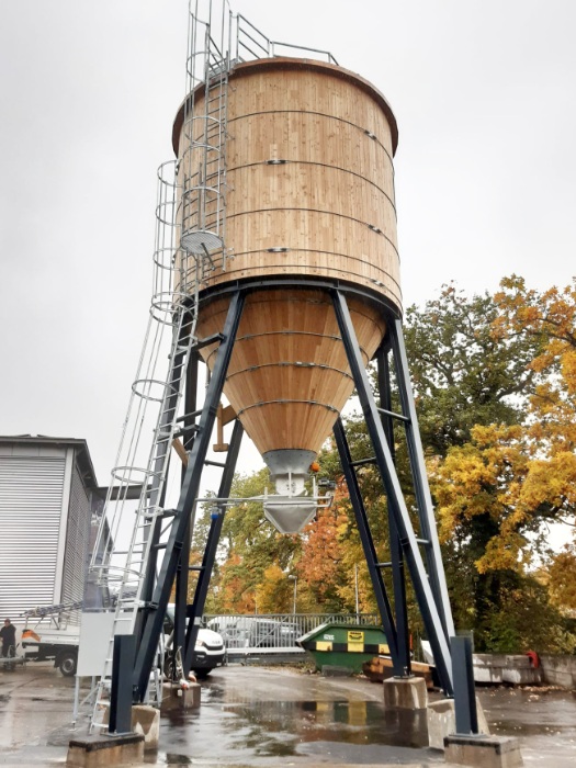 Wooden silo in Rüti ZH with a clearance height of 3.80m