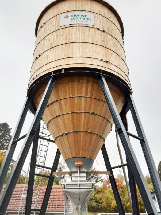 Wooden silo with hot-dip galvanised and duplexed steel substructure in Rüti ZH