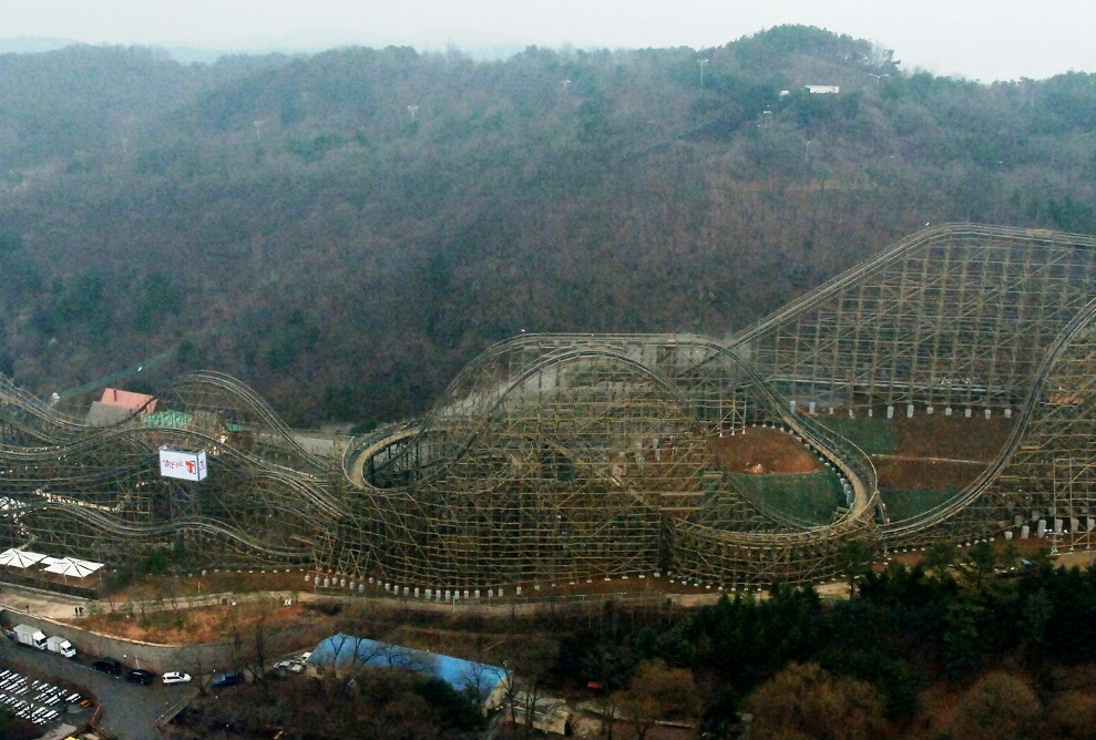 Aerial photograph of the timber roller coaster and surroundings