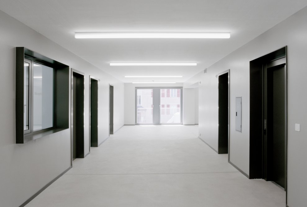 Bright, spacious corridor in the Lausanne asylum centre
